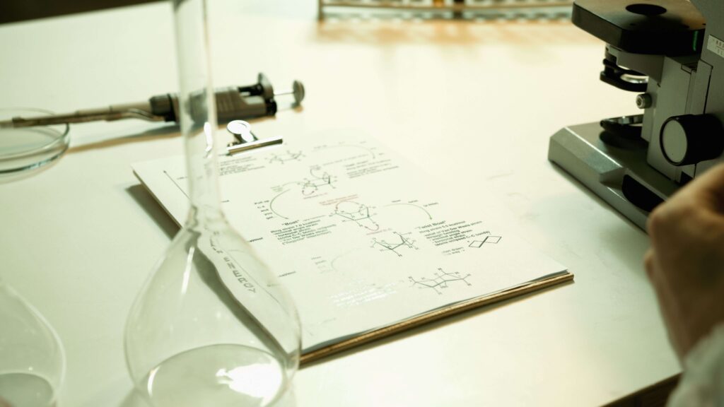 lab-notebook-equipment